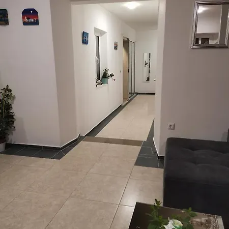 Diana And Apartment Split